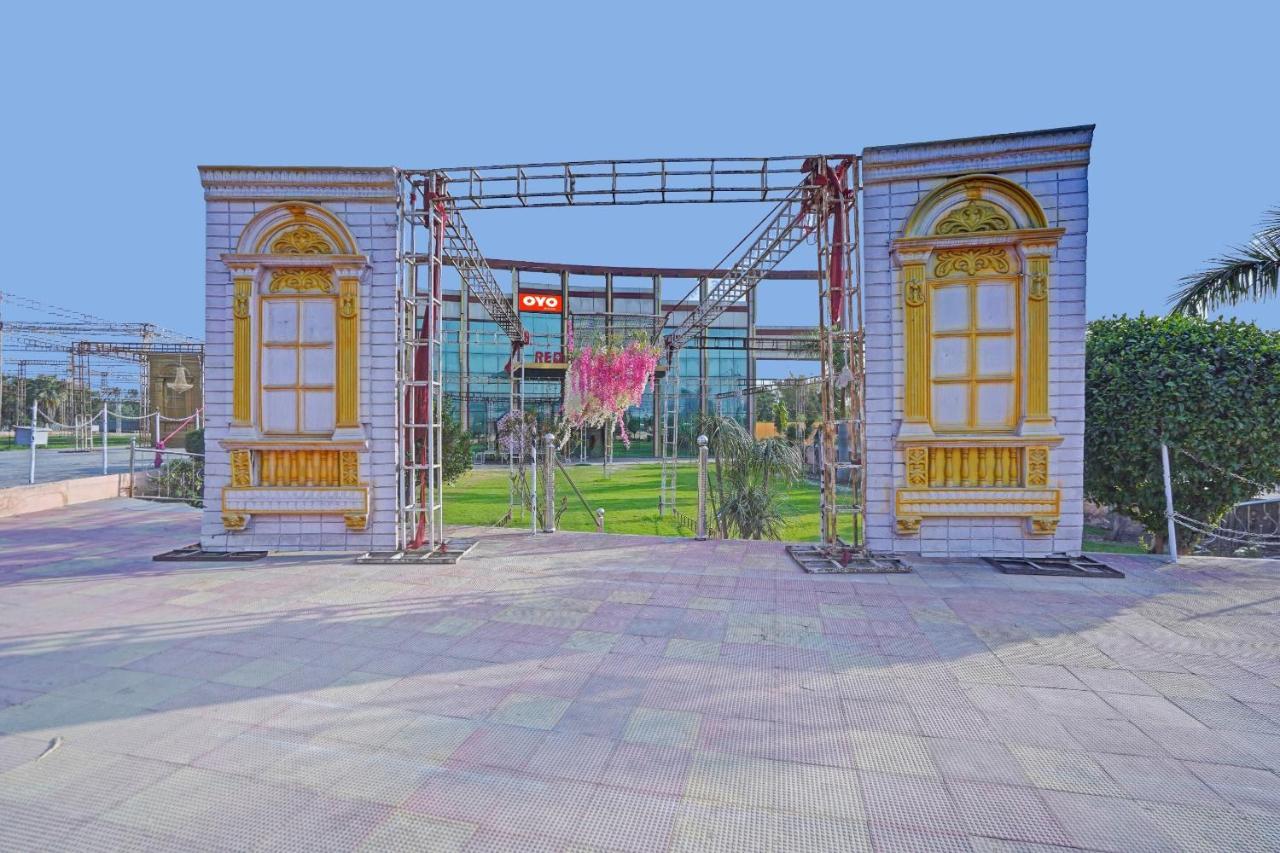 Oyo 87701 Lucky Farm Hotel Shāhpur Kültér fotó