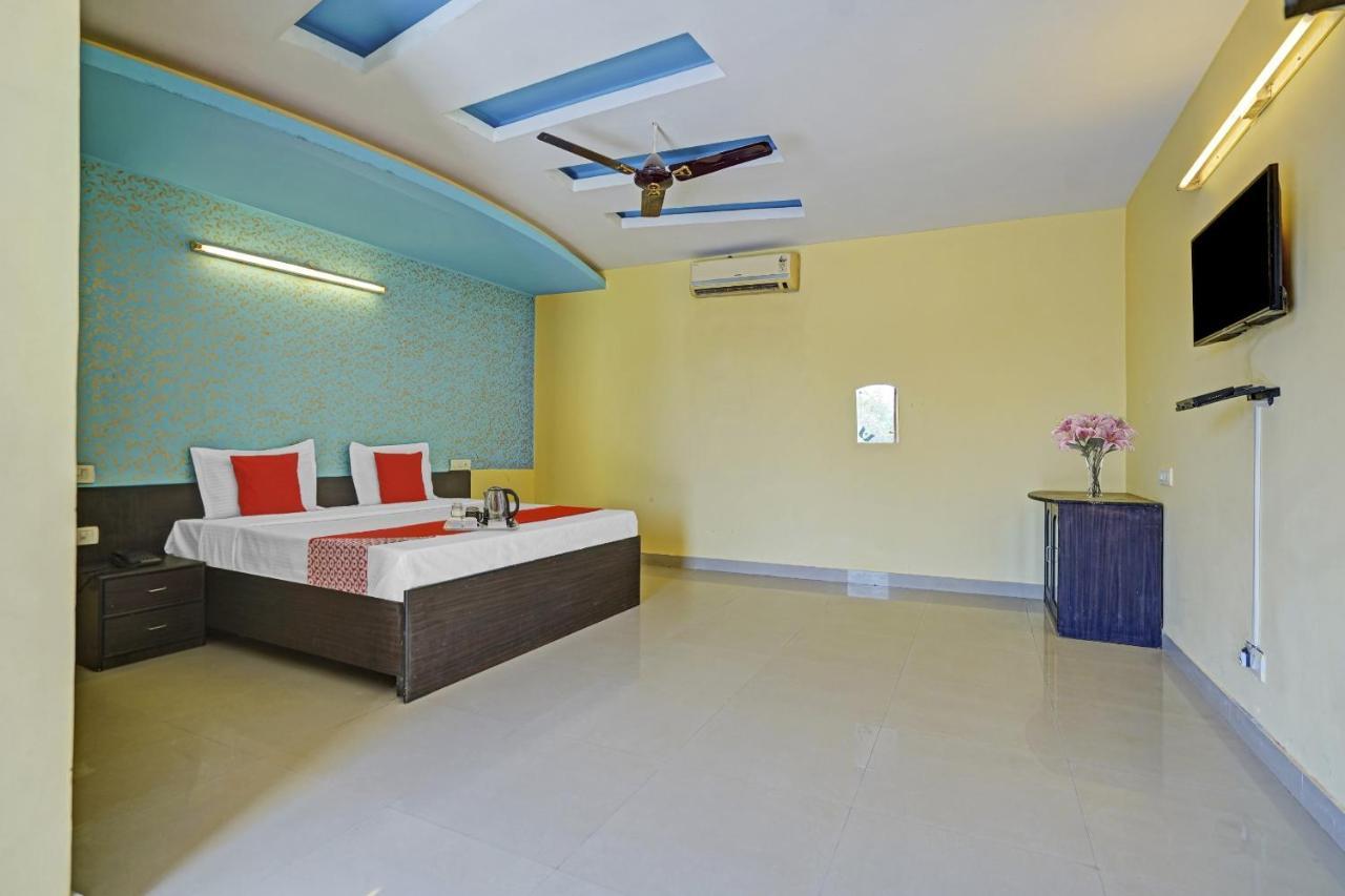 Oyo 87701 Lucky Farm Hotel Shāhpur Kültér fotó