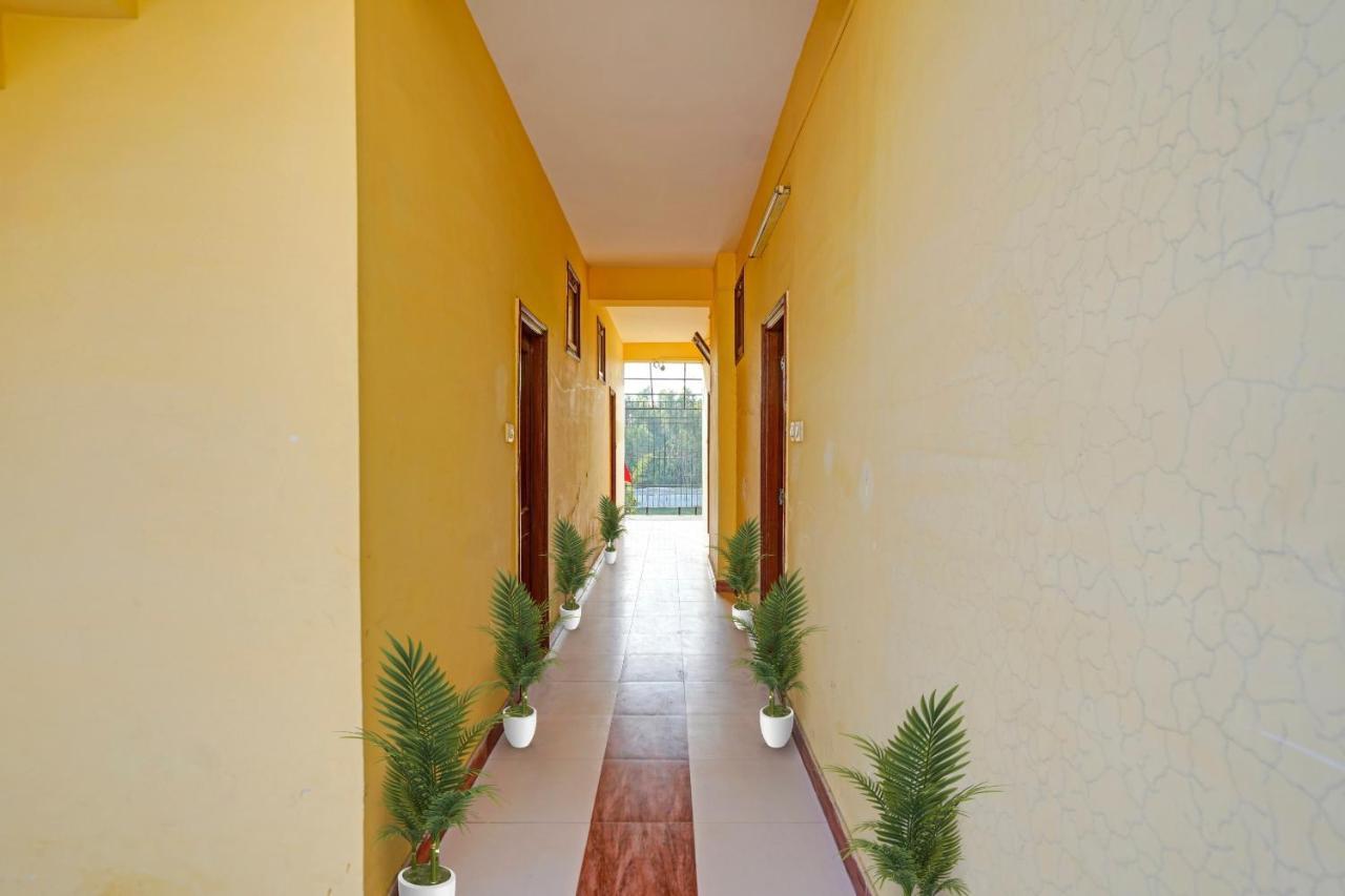 Oyo 87701 Lucky Farm Hotel Shāhpur Kültér fotó