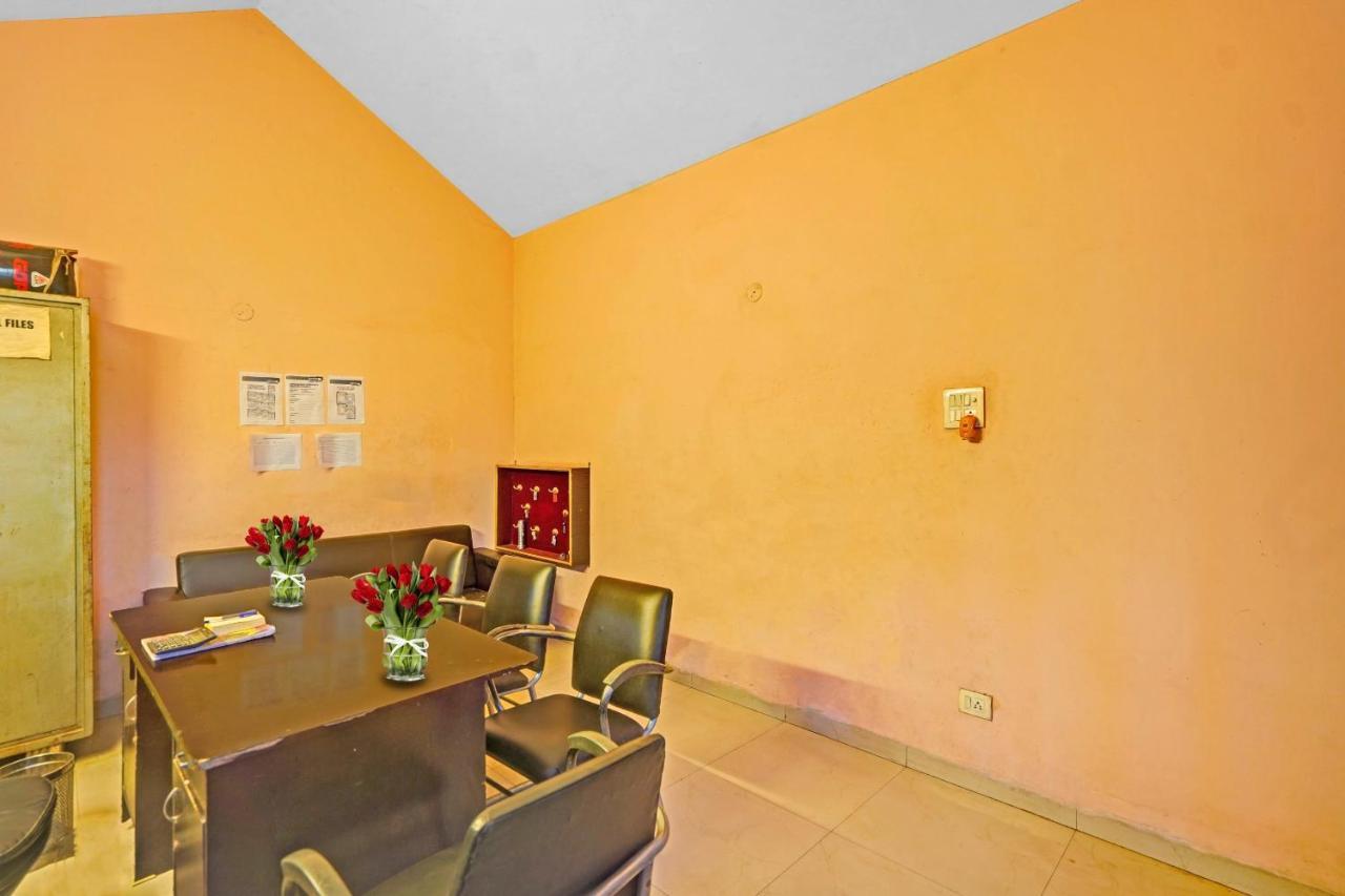 Oyo 87701 Lucky Farm Hotel Shāhpur Kültér fotó